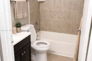 7235 NW 179th St, Hialeah, FL 33015 - Photo 21