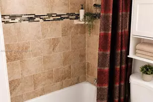 7235 NW 179th St, Hialeah, FL 33015 - Photo 21
