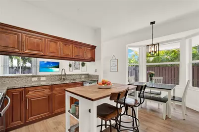 10851 London St, Cooper City, FL 33026 - Photo 17