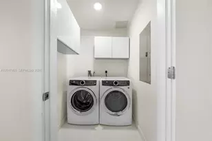 851 NE 1st Ave, Miami, FL 33132 - Photo 41