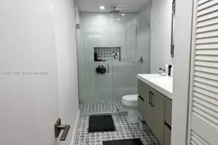 5401 Collins Ave, Miami Beach, FL 33140 - Photo 37