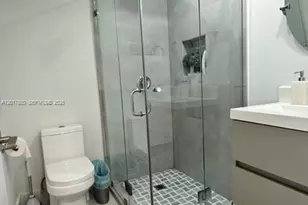 5401 Collins Ave, Miami Beach, FL 33140 - Photo 45