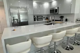 5401 Collins Ave, Miami Beach, FL 33140 - Photo 17