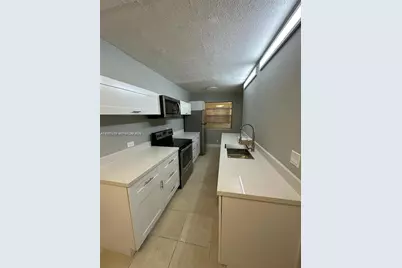 1100 NE 1st Ct #201, Hallandale Beach, FL 33009 - Photo 3