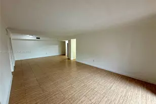 9429 SW 76th St, Miami, FL 33173 - Photo 5