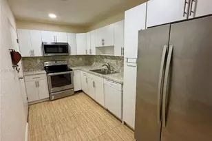 9429 SW 76th St, Miami, FL 33173 - Photo 3