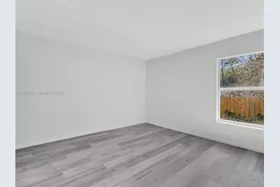 2401 E 11th St, Lehigh Acres, FL 33936 - Photo 15