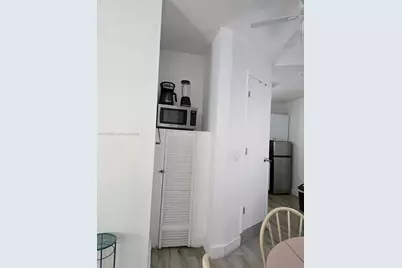 109 SE 9th St #6, Hallandale Beach, FL 33009 - Photo 3