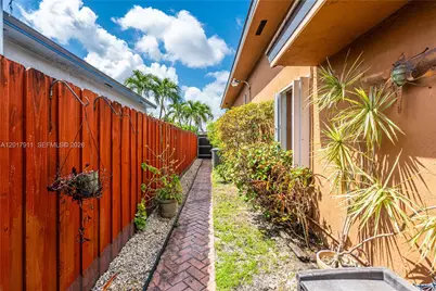 7811 SW 9th Ter, Miami, FL 33144 - Photo 25