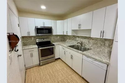 9429 SW 76th St #W25, Miami, FL 33173 - Photo 11