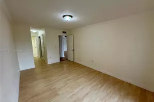 9429 SW 76th St, Miami, FL 33173 - Photo 7