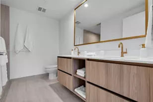 77 SE 5, Miami, FL 33131 - Photo 23
