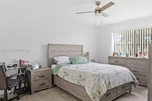 1151 SW 128th Terrace, Pembroke Pines, FL 33027 - Photo 17