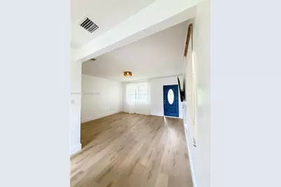 1075 NE 120th St, Biscayne Park, FL 33161 - Photo 43