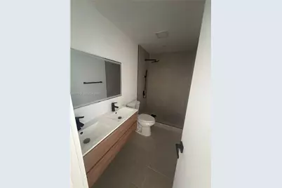 7801 Byron Ave #3, Miami Beach, FL 33141 - Photo 3