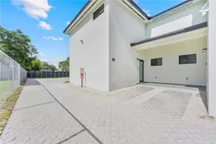 11970 SW 215th St, Miami, FL 33177 - Photo 39