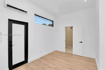 7801 Byron Ave #B, Miami Beach, FL 33141 - Photo 9
