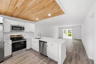 330 NE 26th Ave, Boynton Beach, FL 33435 - Photo 5