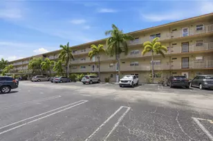 330 NE 26th Ave, Boynton Beach, FL 33435 - Photo 3