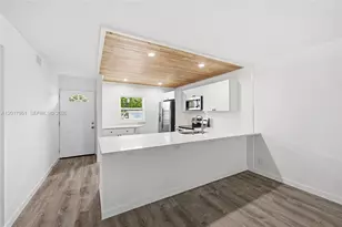 330 NE 26th Ave, Boynton Beach, FL 33435 - Photo 9