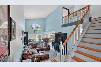 2940 NW 99th Pl, Doral, FL 33172 - Photo 15