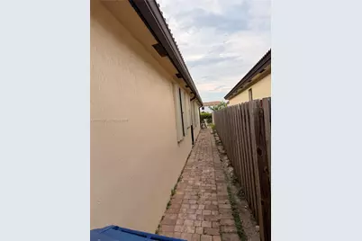 11851 SW 248th Ter, Homestead, FL 33032 - Photo 5