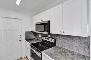 713 Collins Ave, Miami Beach, FL 33139 - Photo 13