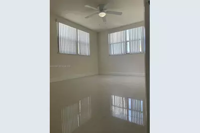 8323 Lake Dr #502, Doral, FL 33166 - Photo 9