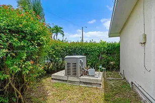 11901 SW 177th Terrace, Miami, FL 33177 - Photo 9