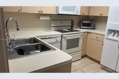 772 SW 106th Ave #1910, Pembroke Pines, FL 33025 - Photo 7