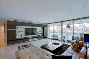 100 Bayview Dr, Sunny Isles Beach, FL 33160 - Photo 5