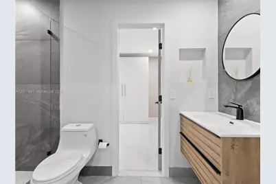 421 S 56th Ter, Hollywood, FL 33023 - Photo 15