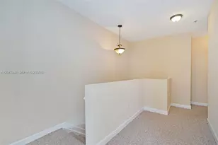 1048 NE 208th St, Miami, FL 33179 - Photo 9