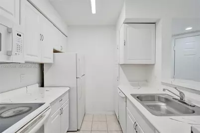 2866 S University Dr #5107, Davie, FL 33328 - Photo 9