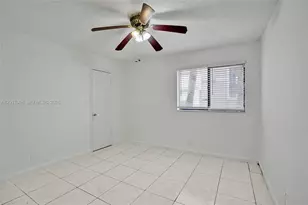 2866 S University Dr, Davie, FL 33328 - Photo 15