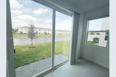 535 SE Rivergrass St #535, Port Saint Lucie, FL 34984 - Photo 3