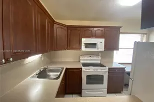 1590 W 46th St, Hialeah, FL 33012 - Photo 7