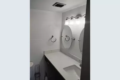 250 Jacaranda Dr #608, Plantation, FL 33324 - Photo 3