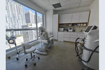 175 SW 7th St #2006, Miami, FL 33130 - Photo 1
