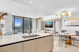 88 SW 7th St, Miami, FL 33130 - Photo 13