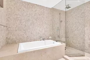 88 SW 7th St, Miami, FL 33130 - Photo 37