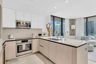 88 SW 7th St, Miami, FL 33130 - Photo 11
