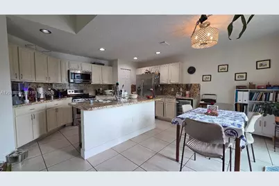 16850 Crestview Ln #0, Weston, FL 33326 - Photo 9