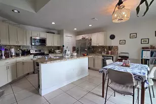 16850 Crestview Ln, Weston, FL 33326 - Photo 9