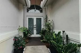 16850 Crestview Ln, Weston, FL 33326 - Photo 5