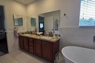 16850 Crestview Ln, Weston, FL 33326 - Photo 17