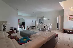 16850 Crestview Ln, Weston, FL 33326 - Photo 7