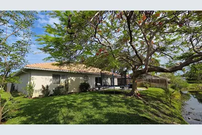 16850 Crestview Ln #0, Weston, FL 33326 - Photo 13