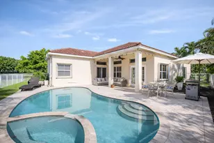 777 Tanglewood Cir, Weston, FL 33327 - Photo 3