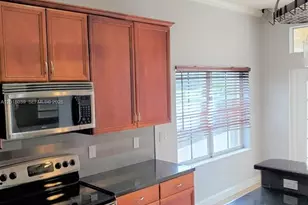 777 Tanglewood Cir, Weston, FL 33327 - Photo 11